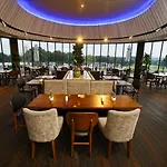 מלון Kemer Country Istanbul 4*