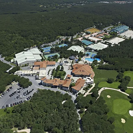 Kemer Country Istanbul 4* Zekeriyaköy